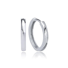Load image into Gallery viewer, Ayla Minimalist Ø21 mm Clicker Hoop Earring Silver