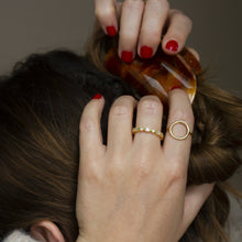 Load image into Gallery viewer, Lily Minimalist Oval Cubic Zirconia Ring