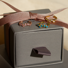 Load image into Gallery viewer, Venus Adjustable Ear Cuff With Amethyst