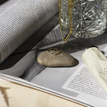 Load image into Gallery viewer, 925 silver baguette ring with cubic zirconia