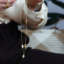 Load image into Gallery viewer, Hamsa charm necklace gold