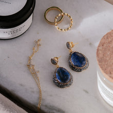 Load image into Gallery viewer, Lapis Lazuli Dangle Earring